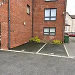 Modern, Quiet, Sleeps 10, Anfield, Tourists, Liverpool